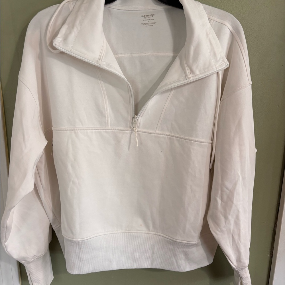 Old Navy Active white Dynamic Fleece Crew